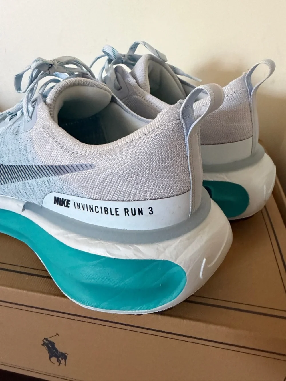 Nike Invincible Run 3 Men's Running Shoes - Light Blue & Teal - Picture 2 of 5